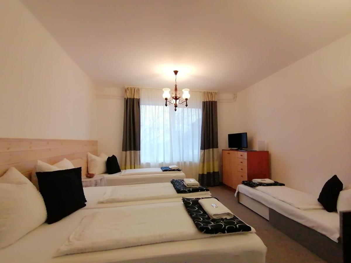 Győrújbarát Panorama Birtok - Wellness Panzio, Konferencia Es Rendezvenykoezpont Bed & Breakfast エクステリア 写真