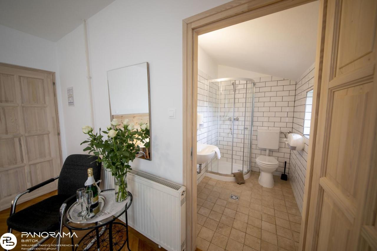 Győrújbarát Panorama Birtok - Wellness Panzio, Konferencia Es Rendezvenykoezpont Bed & Breakfast エクステリア 写真